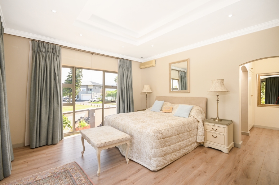 5 Bedroom Property for Sale in Greenways Golf Estate Western Cape
